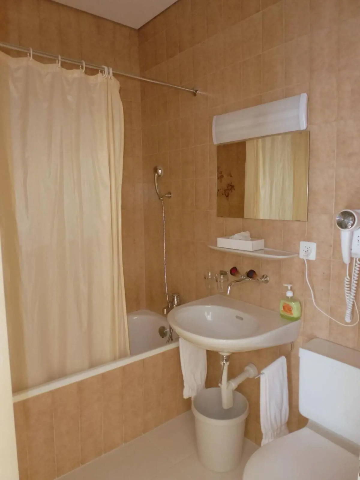 Central Continental Hotel