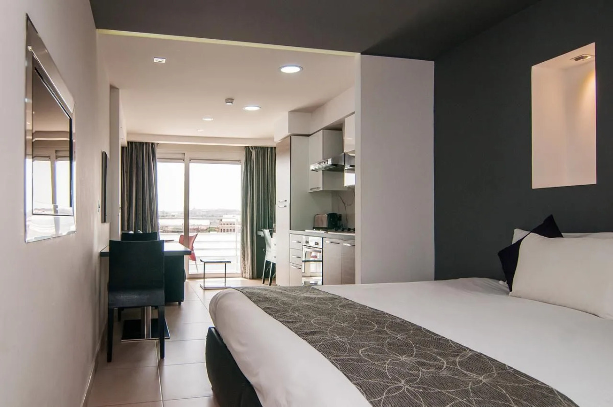 Pebbles Boutique Aparthotel