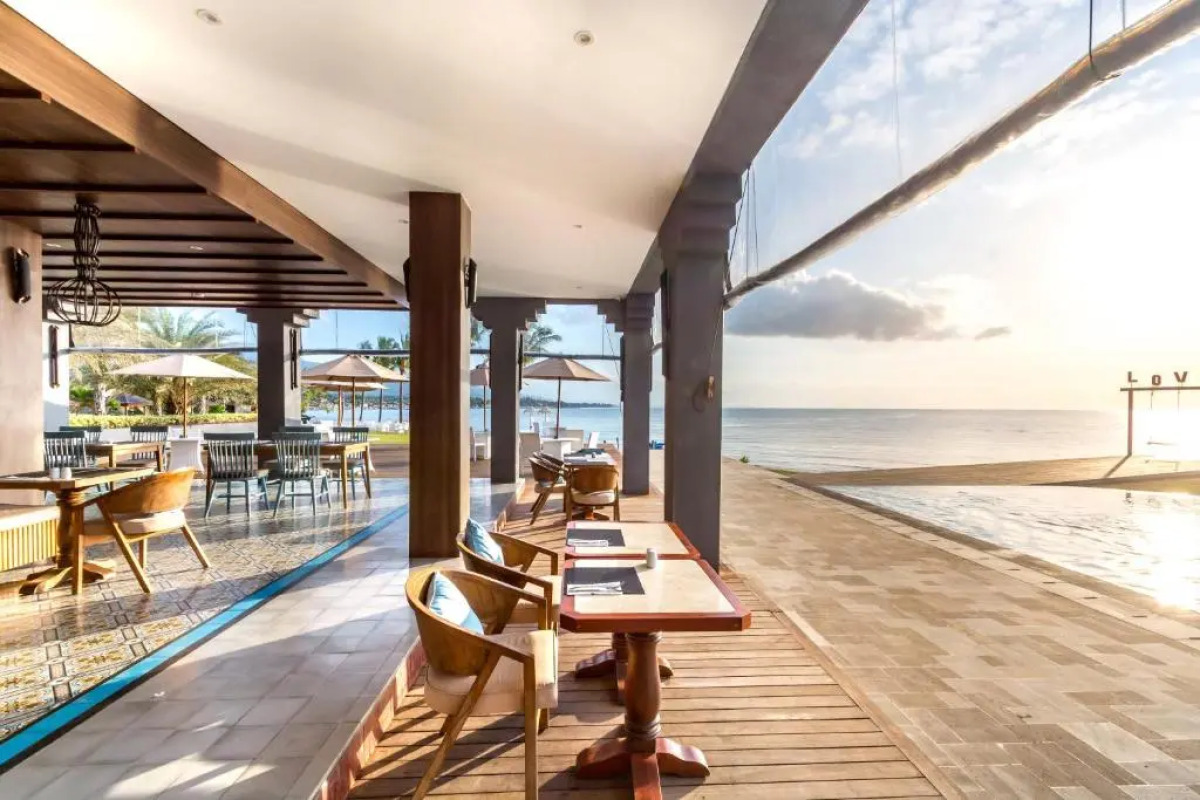 Lovina Beach Club & Resort