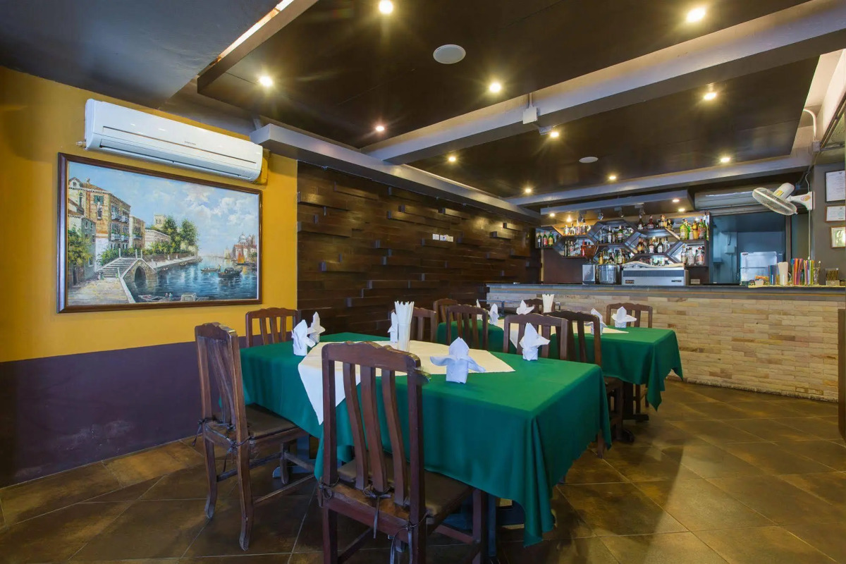 The Front Hotel and Apartment