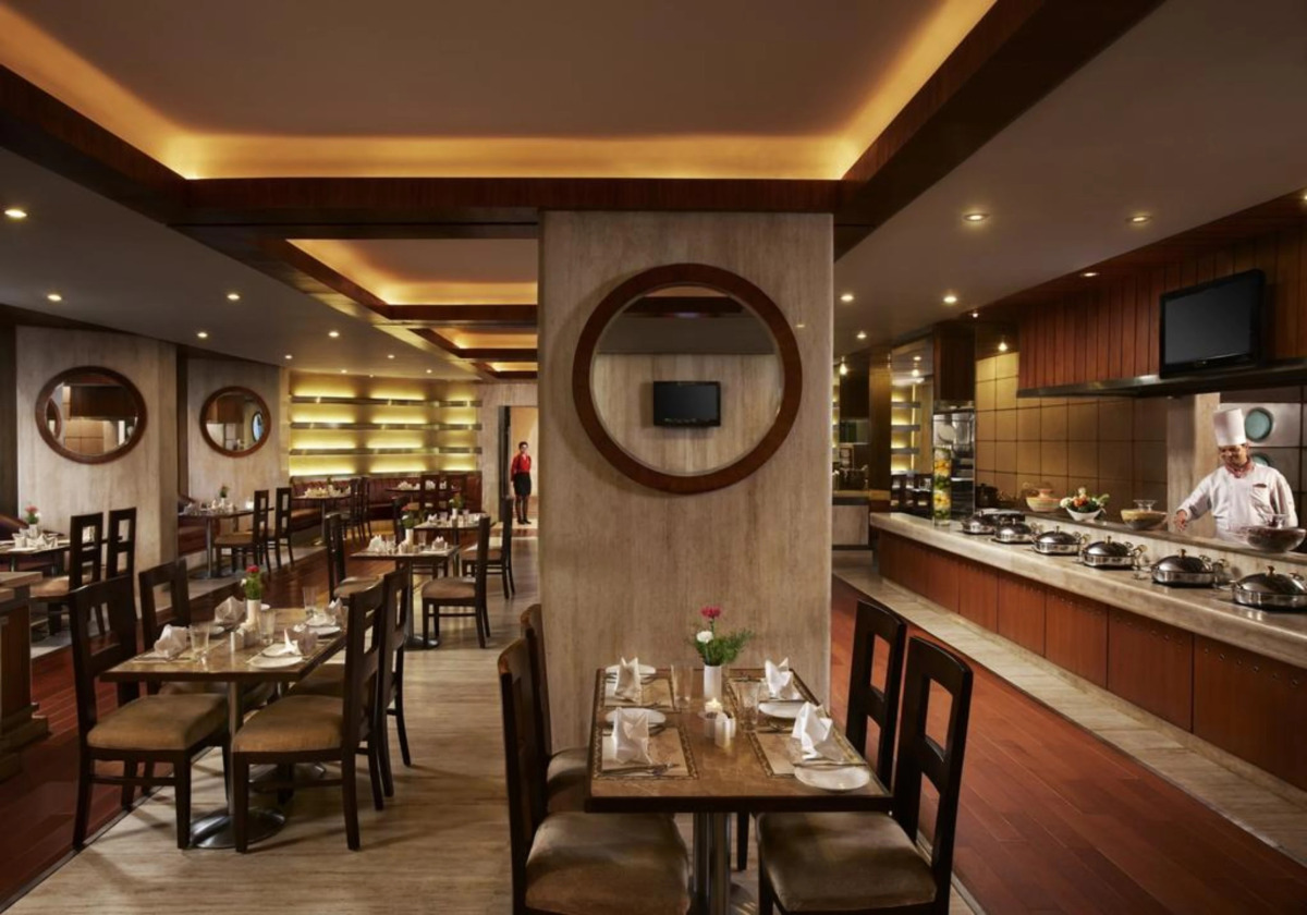 Hotel The Royal Plaza