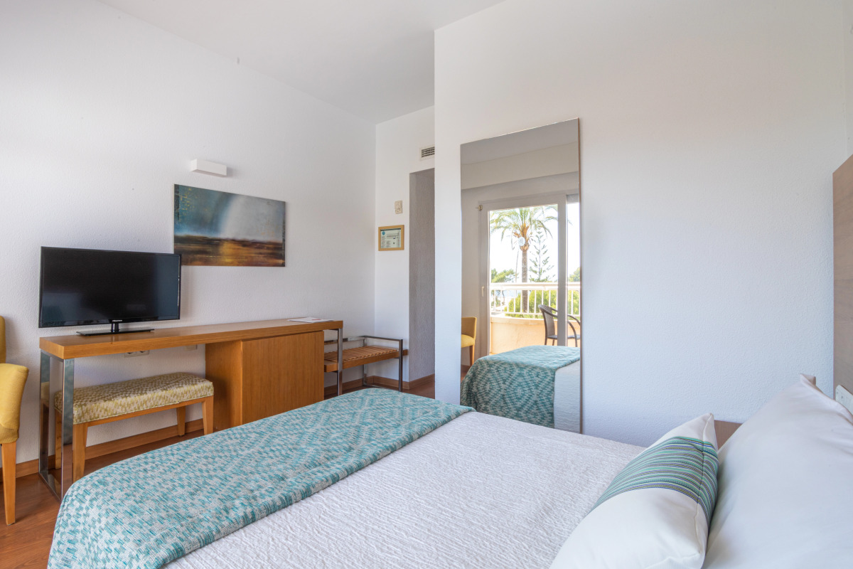 Отель JS Alcudi Mar