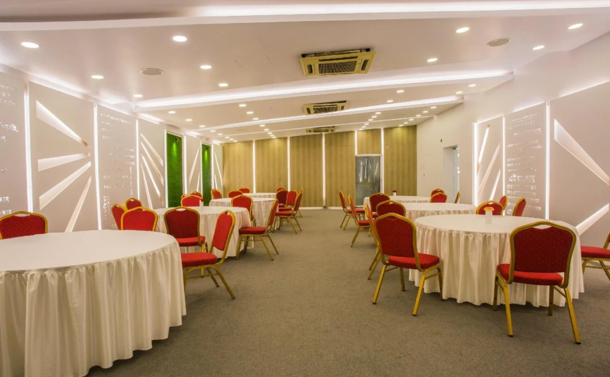 Hotel Tropical Daisy