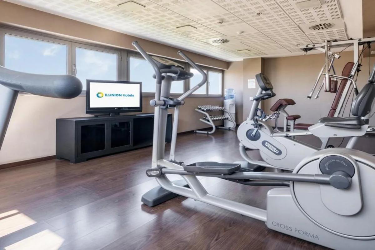 Отель ILUNION Barcelona