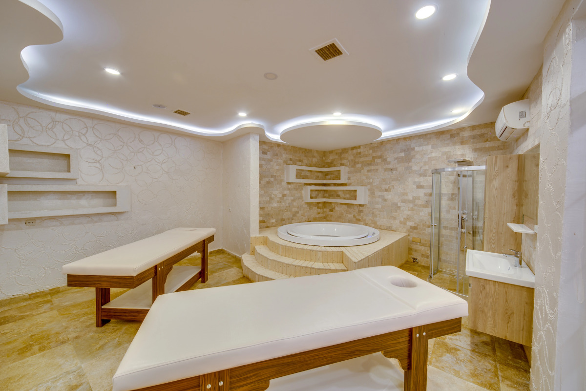 Golden Beach Resort & Spa