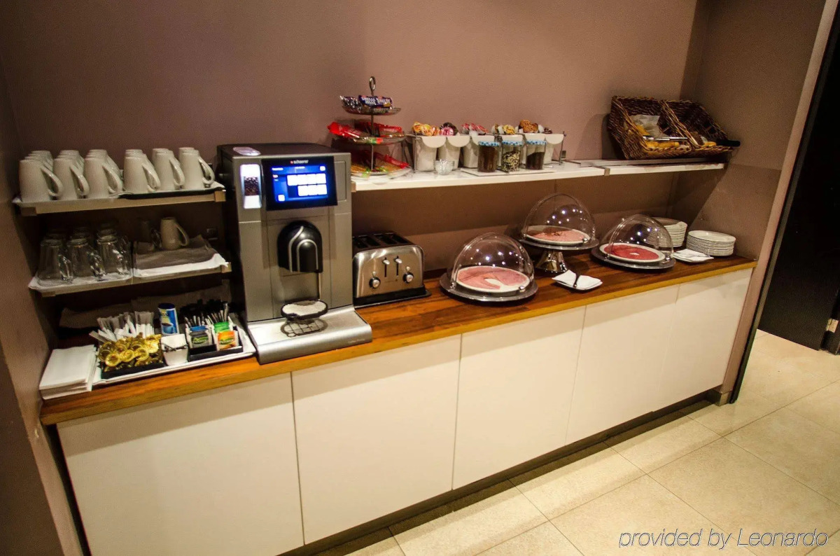 Отель Cornelisz