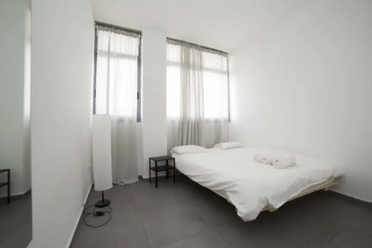 Diamond Exchange Flats