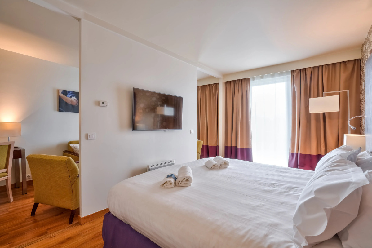 Отель Clarion Paris CDG Airport