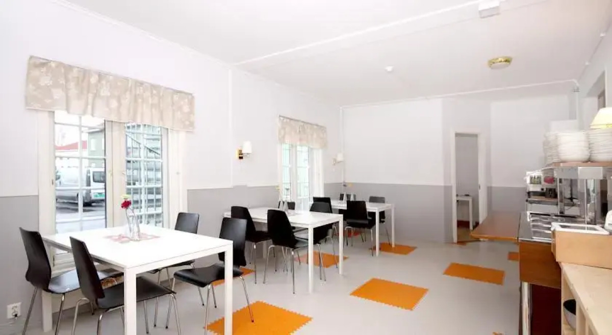 Airport Motel & Apartment