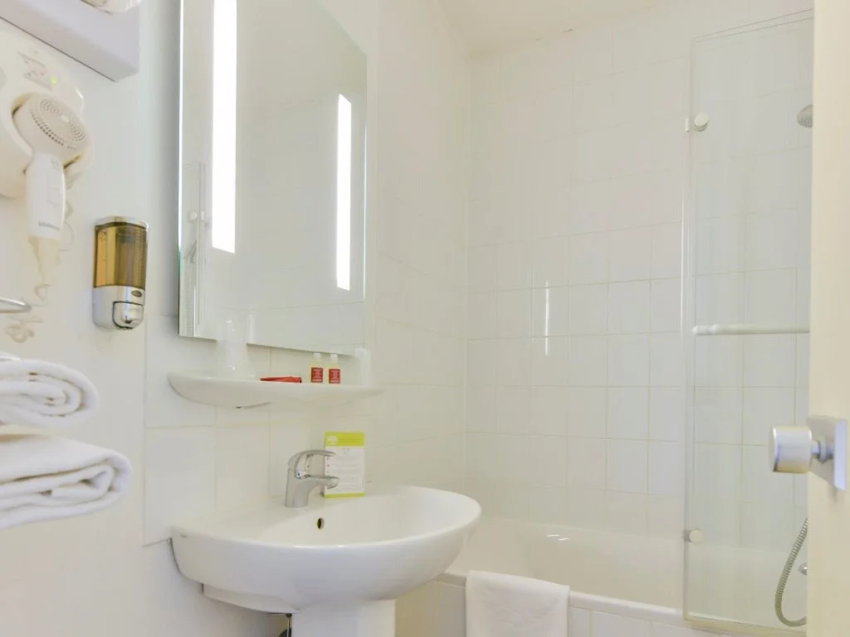 Hotel Bordeaux Clemenceau by HappyCulture