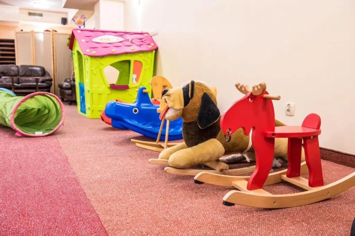 Helan Family & Garden