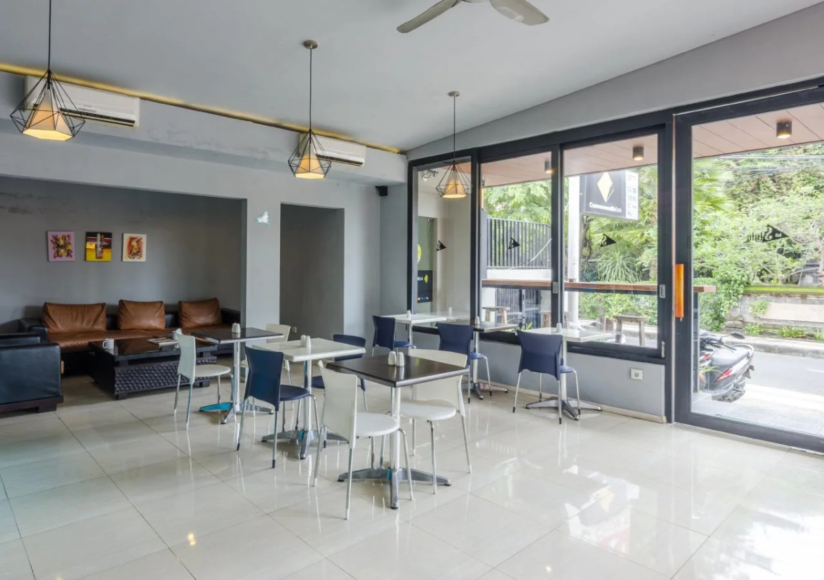 OYO 2854 COZY B&B Seminyak