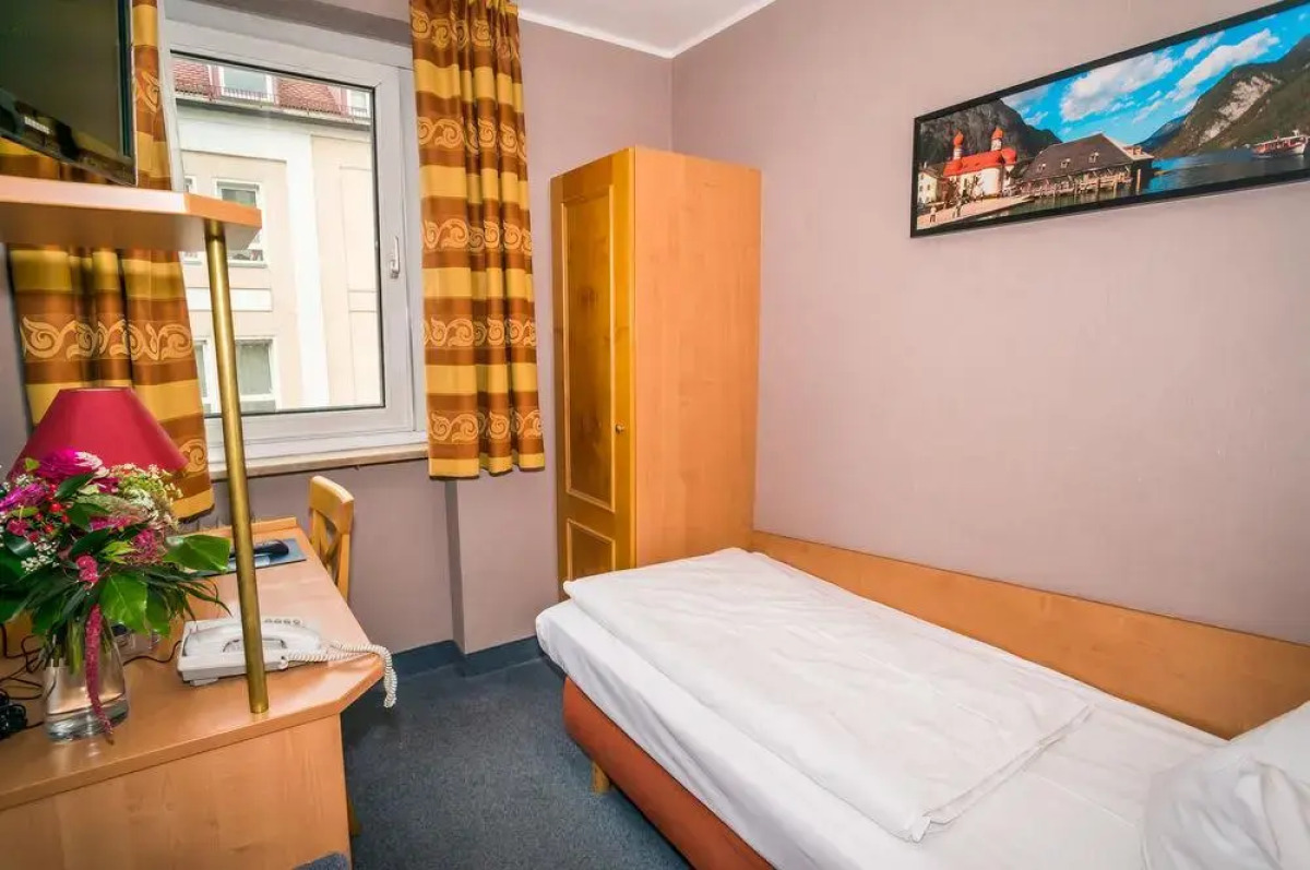 Smart Stay Hotel Schweiz (ex Hotel Schweiz)