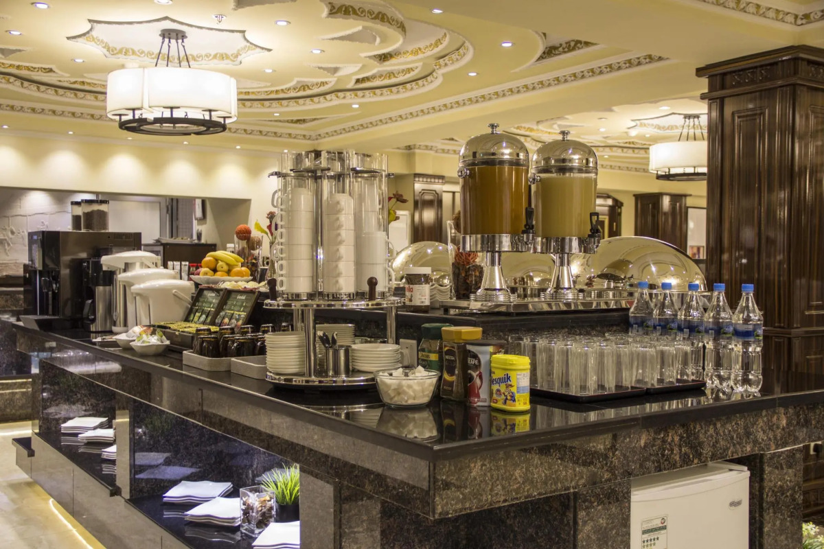 Отель Атлас