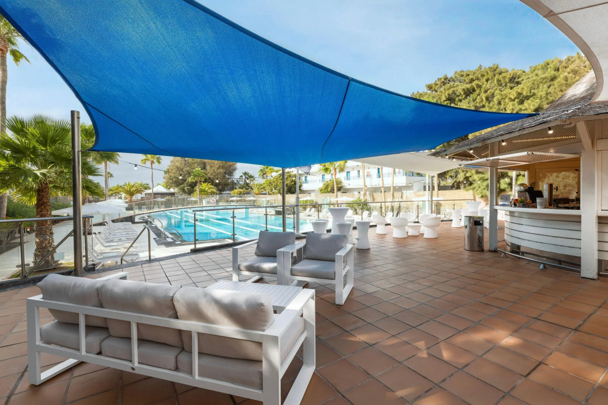 Отель THB Tropical Island Aparthotel