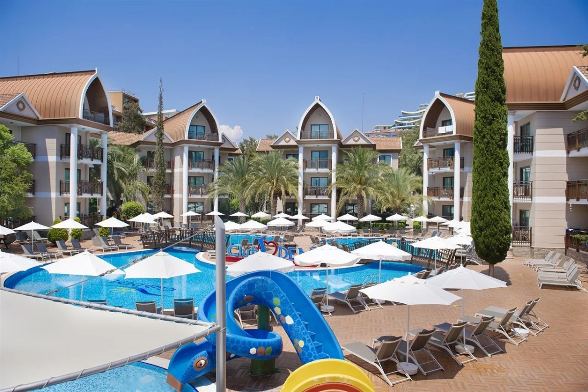 Quattro Beach Spa & Resort Hotel