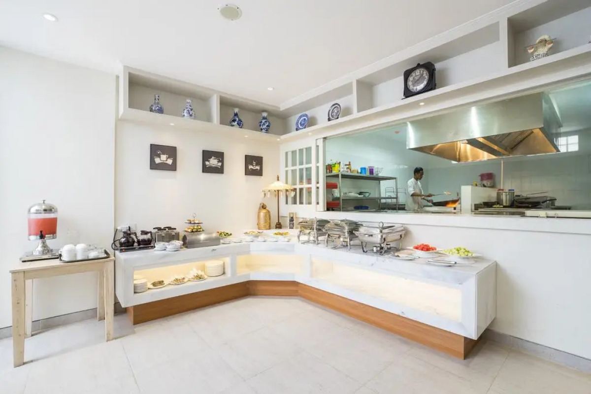 Alron Hotel Kuta Powered by Archipelago