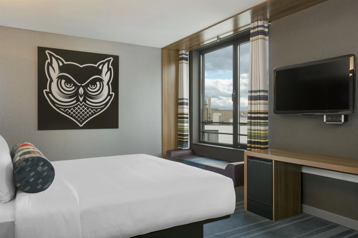 Отель Aloft Brussels Schuman