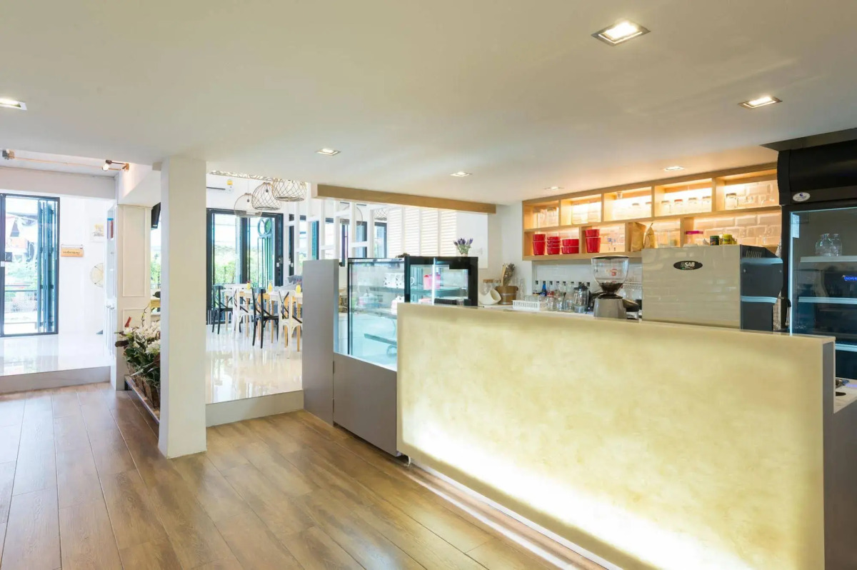 White Ivory Bed & Breakfast