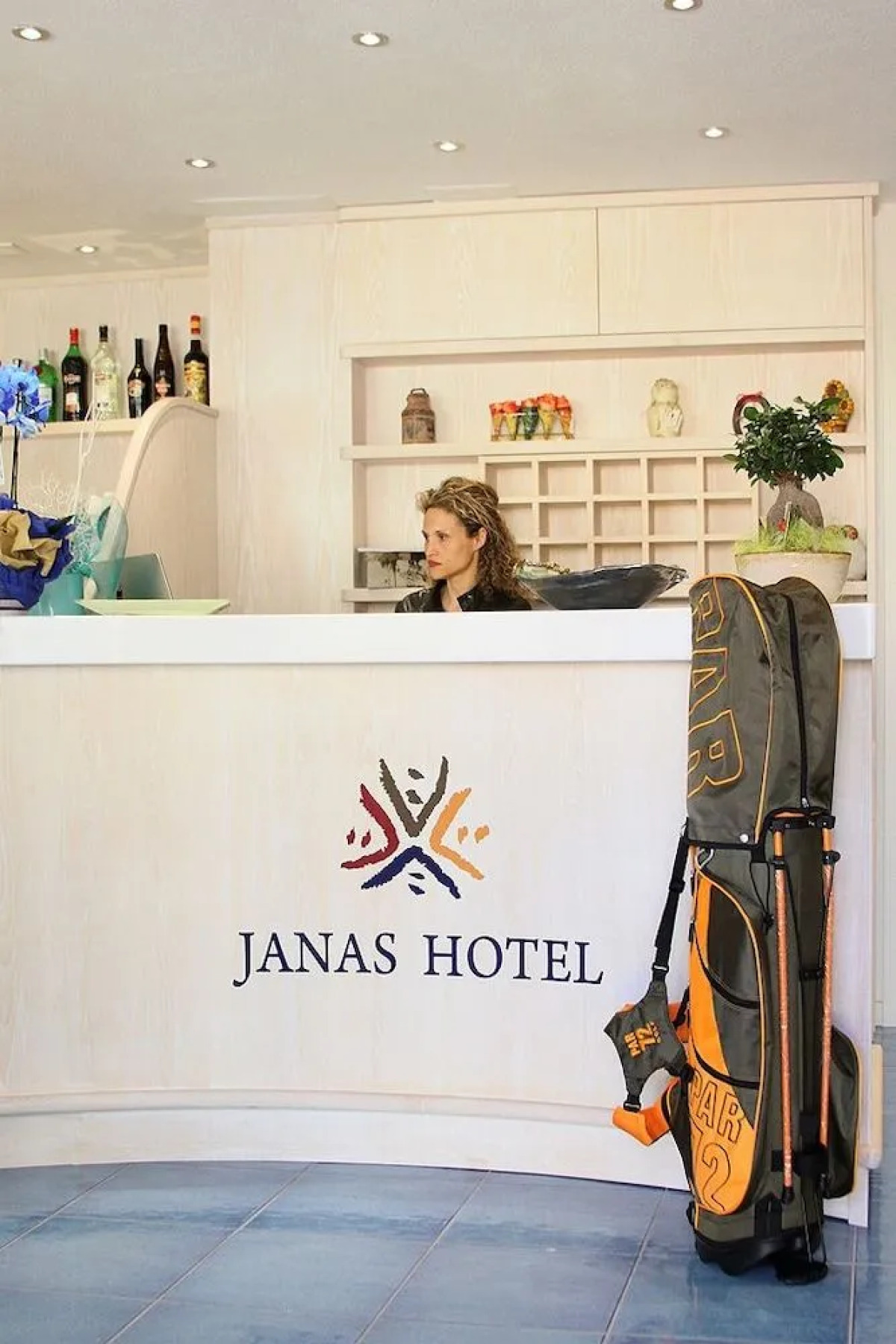 Janas Hotel