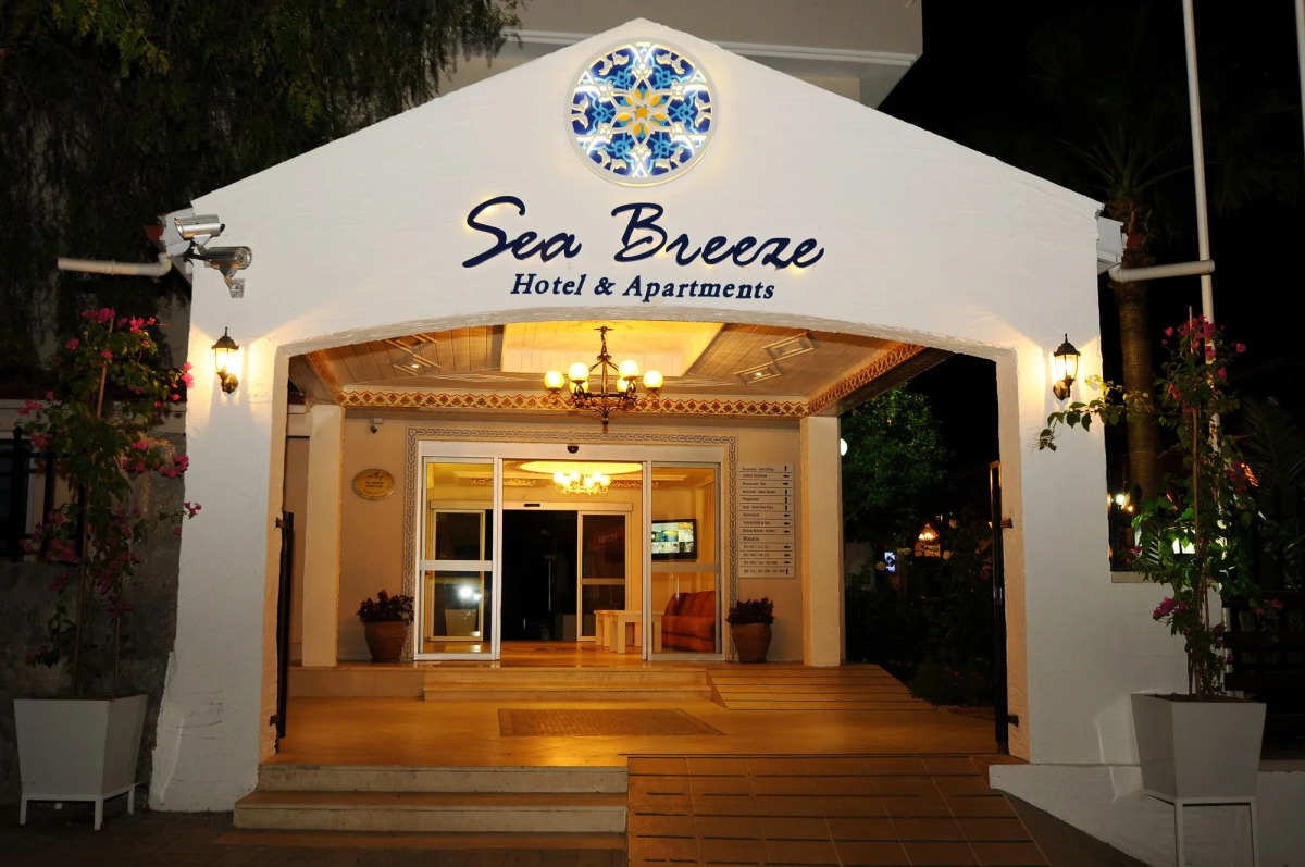 Sea Breeze Hotel & Apartments