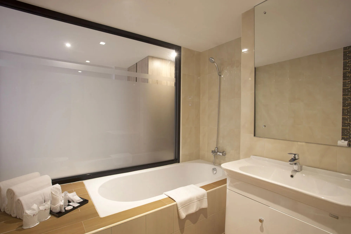 Paripas Patong Resort