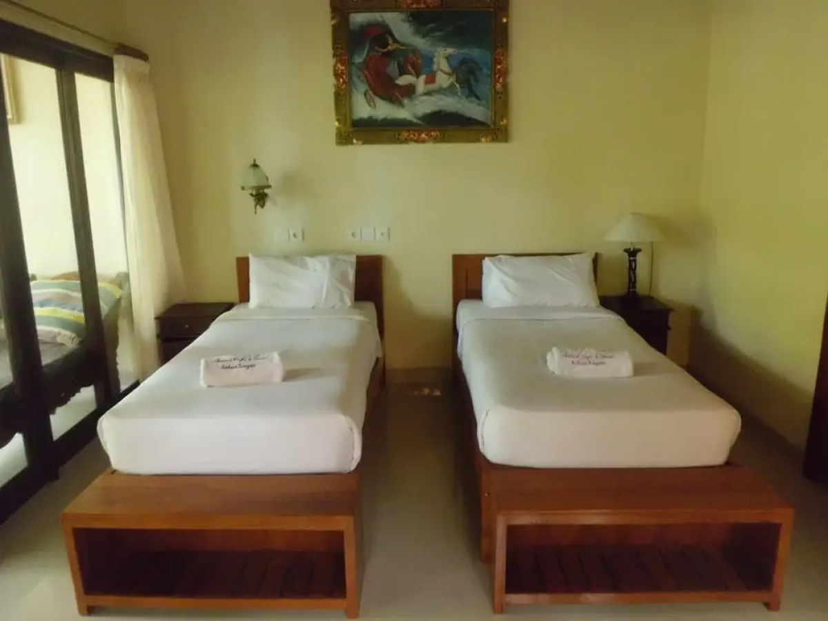 Amed Cafe & Hotel Kebun Wayan