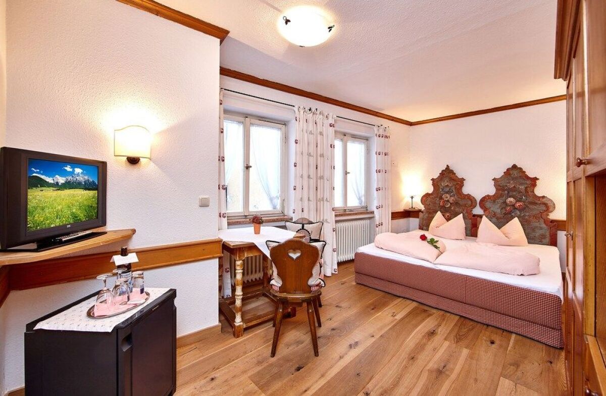 Alpenrose Traditionsgasthof Mittenwald