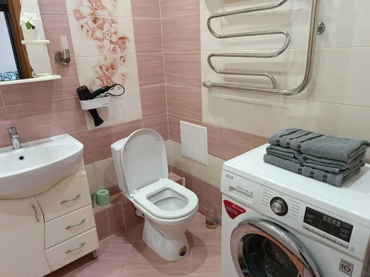 Две Подушки на проспекте Станке Димитрова 67 корпус 5