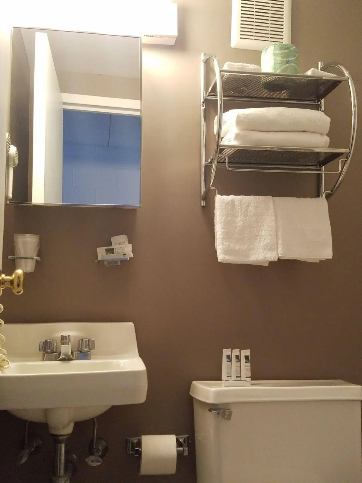 The Constitution Inn