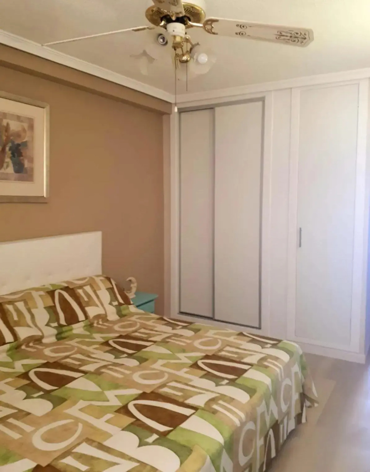 Paradise Court Aparthotel