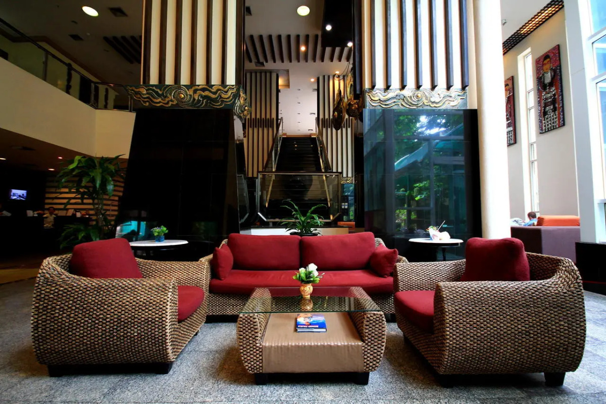 Pinnacle Lumpinee Park Hotel