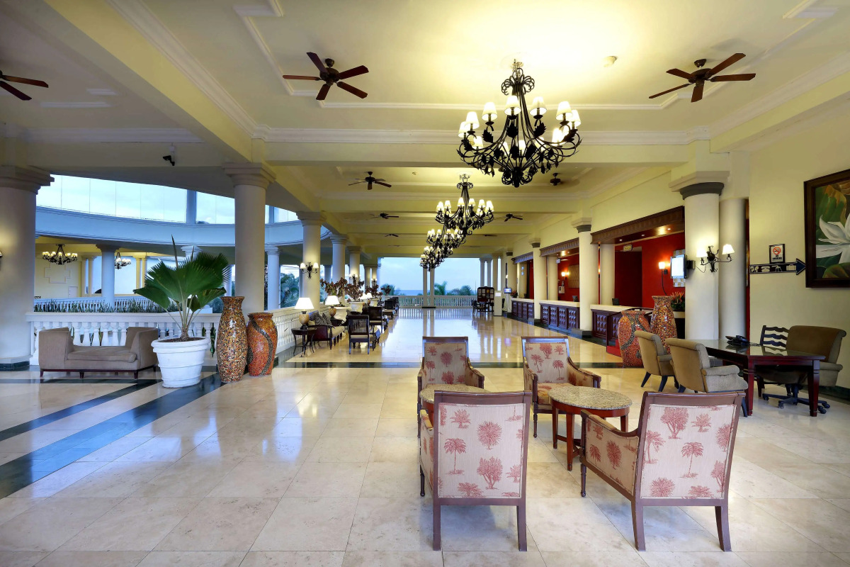 Grand Palladium Lady Hamilton Resort & Spa All Inclusive