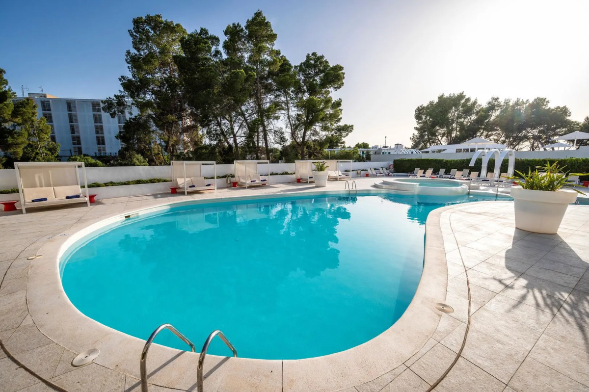 Отель THB Naeco Ibiza - Adults Only