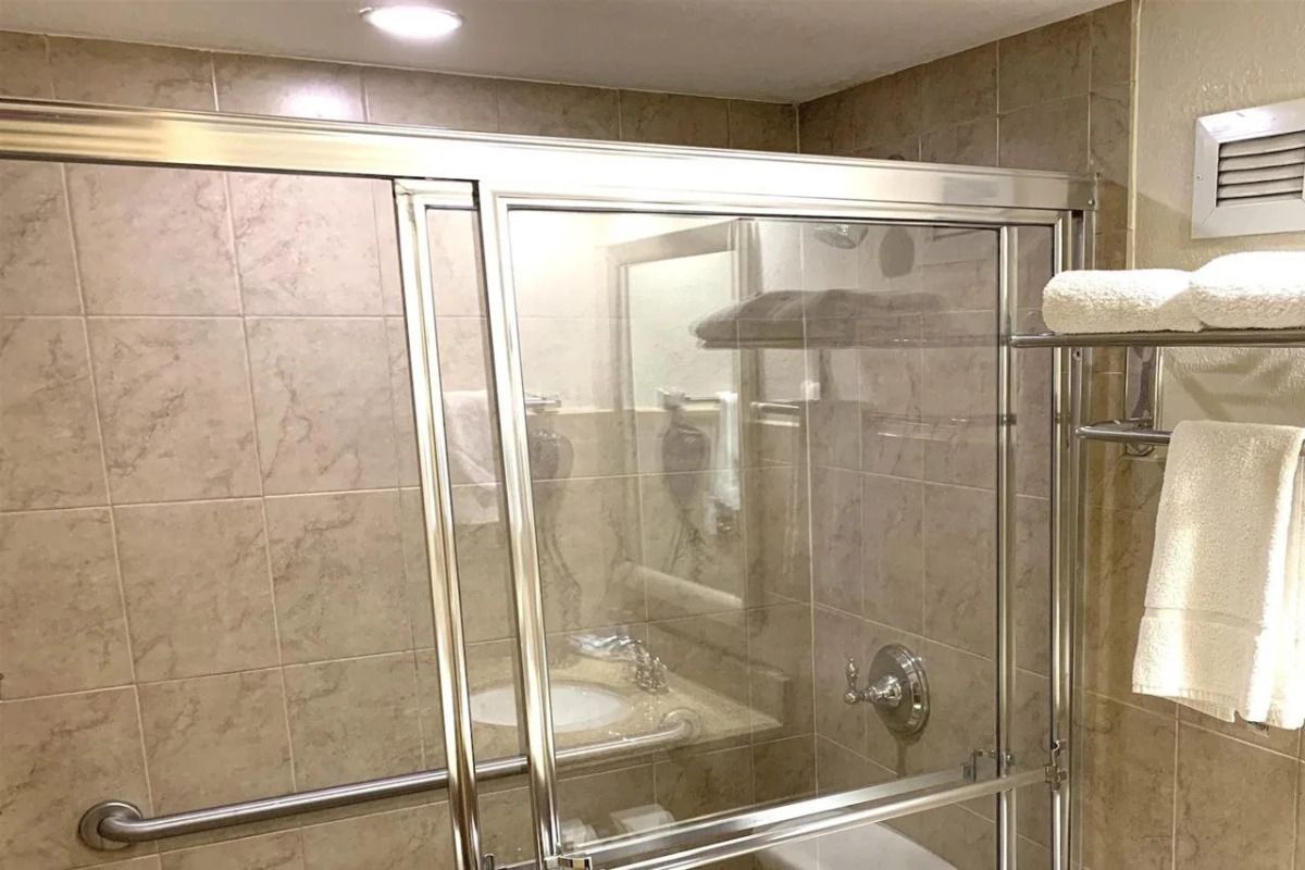 Rodeway Inn & Suites Fort Lauderdale Airport & Cruise Port