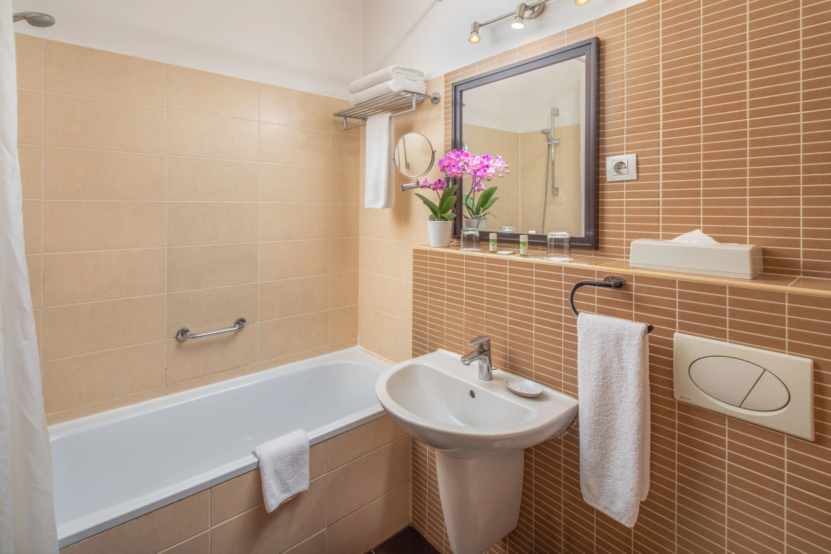 Escala Hotel & Suites