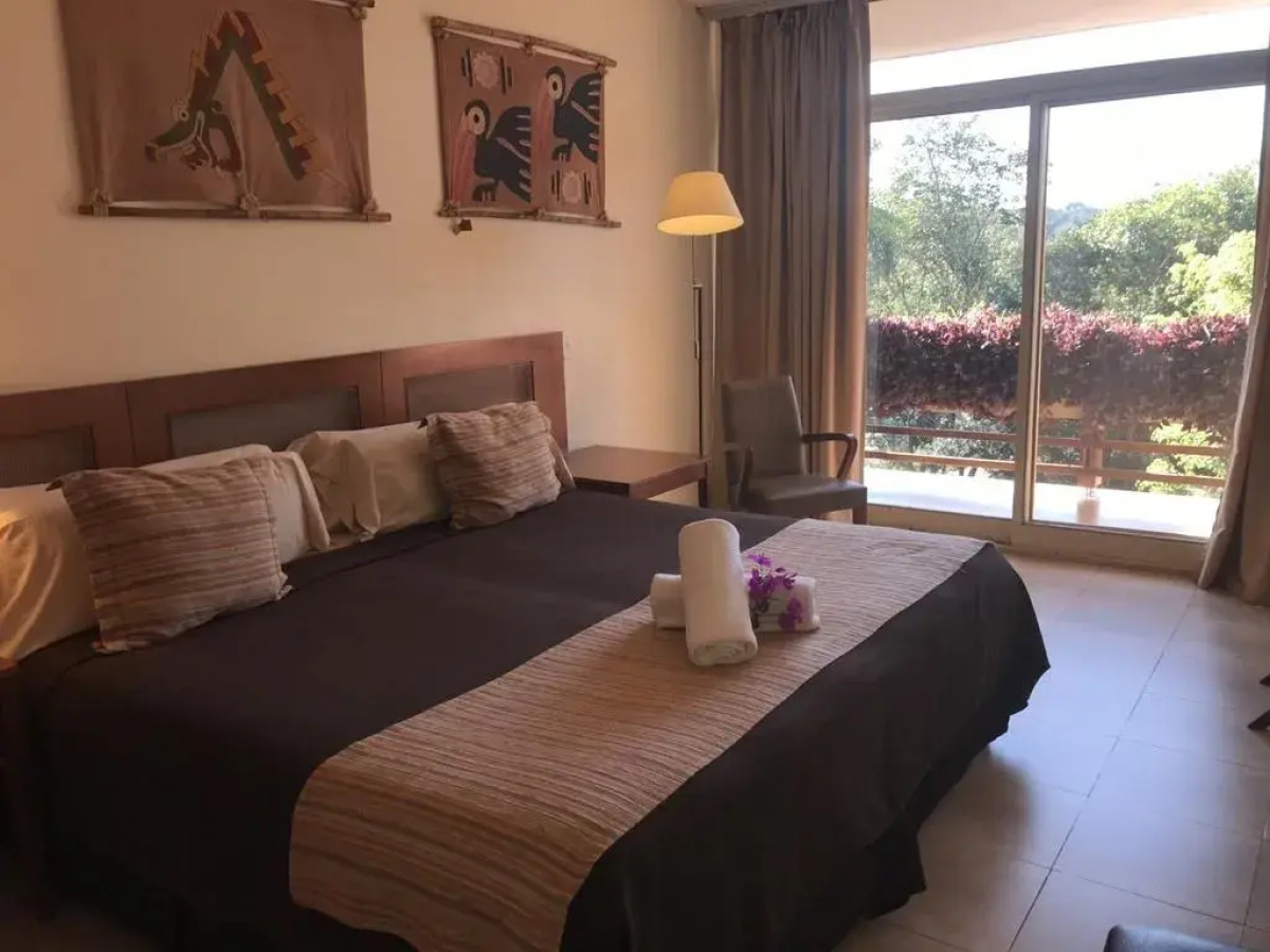 Raices Esturion Hotel