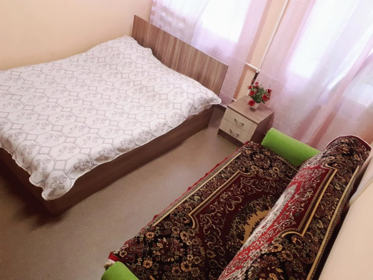 Advance-Trio Na Mokhovoy