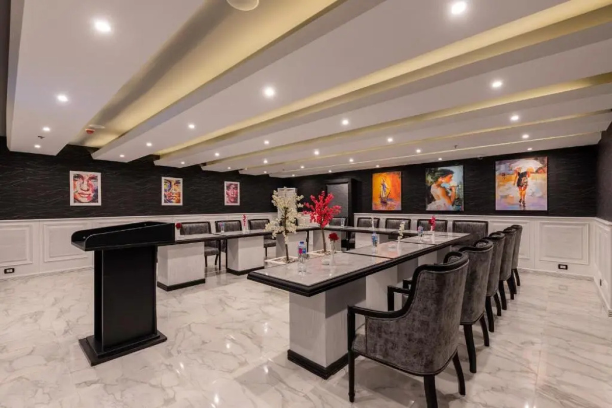 Royal Day Plaza Hotel