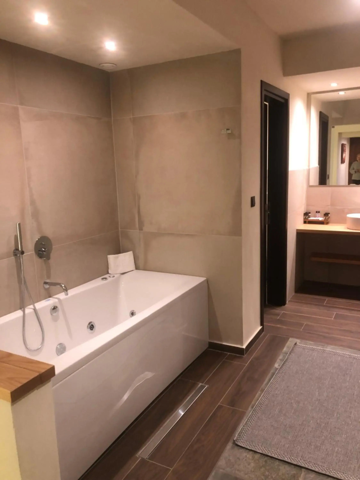 Valeni Boutique Hotel