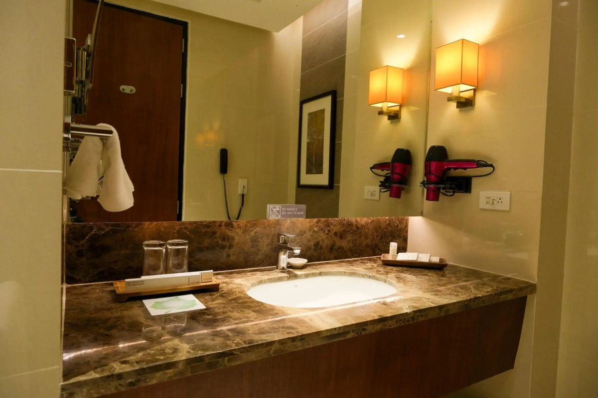 Best Western Plus The Ivywall Hotel - Palawan