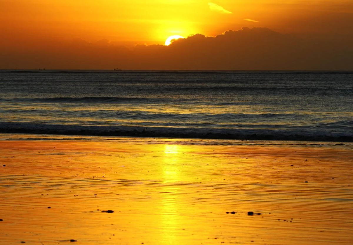 Kupu Kupu Jimbaran Beach Club & Spa by Loccitane