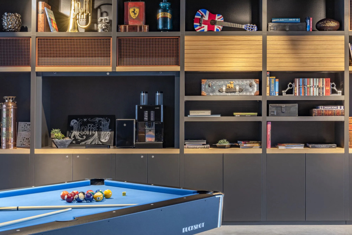 MOXY London Heathrow Airport