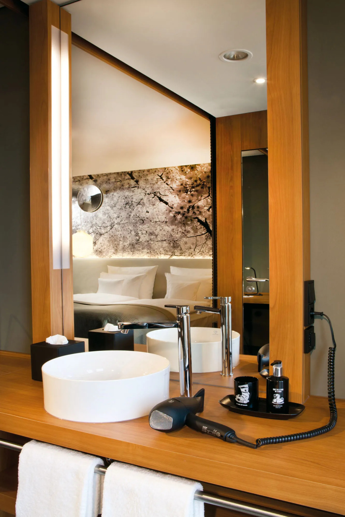 Me and All Hotel Dusseldorf, by Hyatt