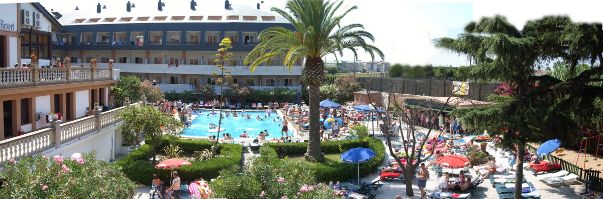 Santa Susanna Resort