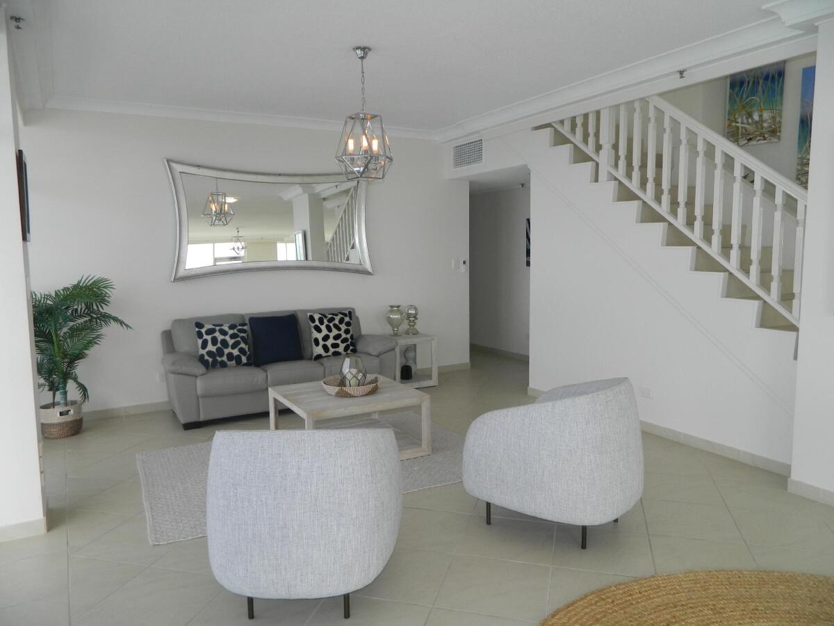 2nd Avenue Beachside Apartments