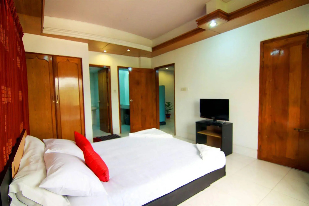 Hotel Tropical Daisy