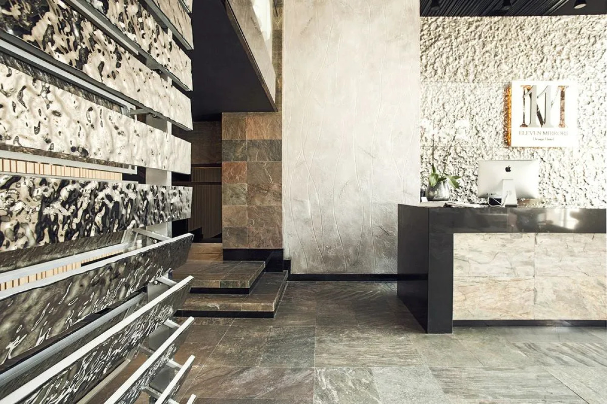 Дизайн-отель 11 Mirrors