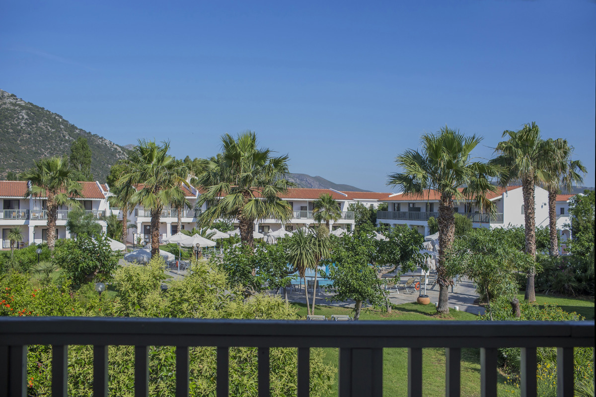 Golden Coast Hotel & Bungalows - All Inclusive