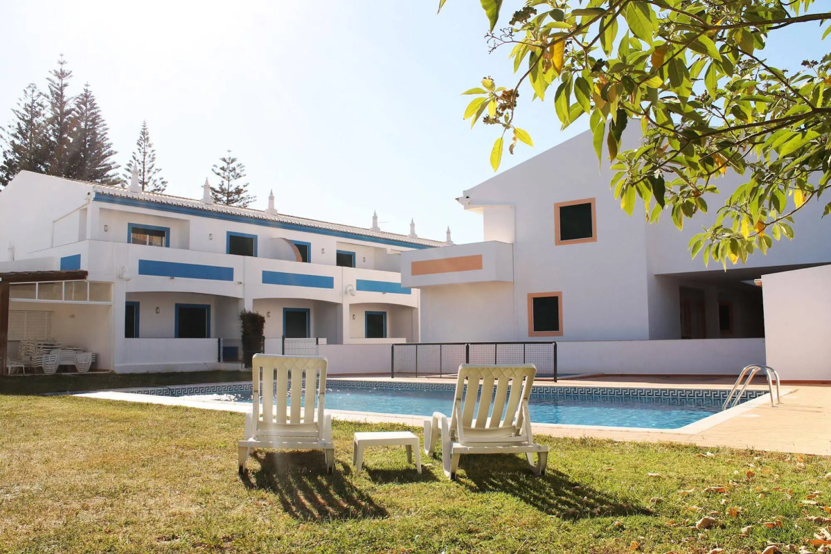 Oasis Beach Apartments